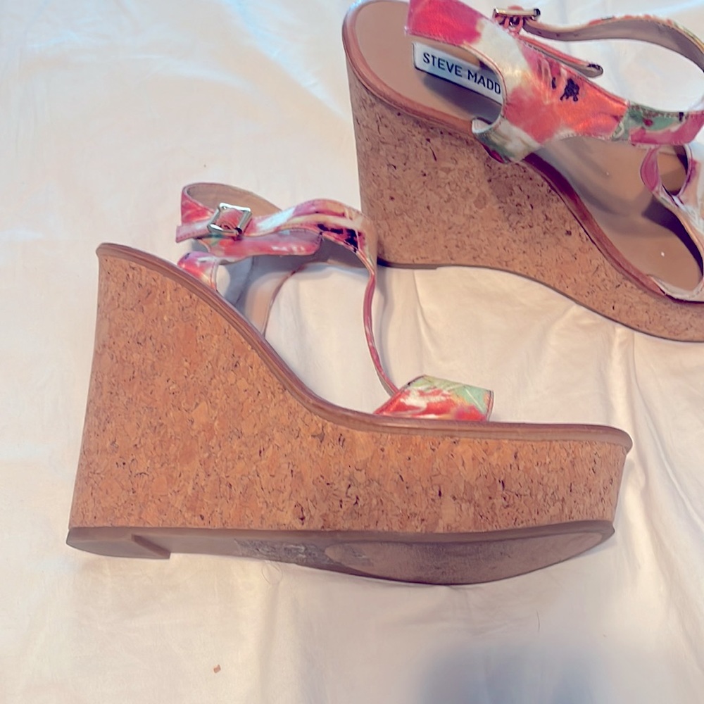 Steve Madden wedge sandals - Picture 2 of 2